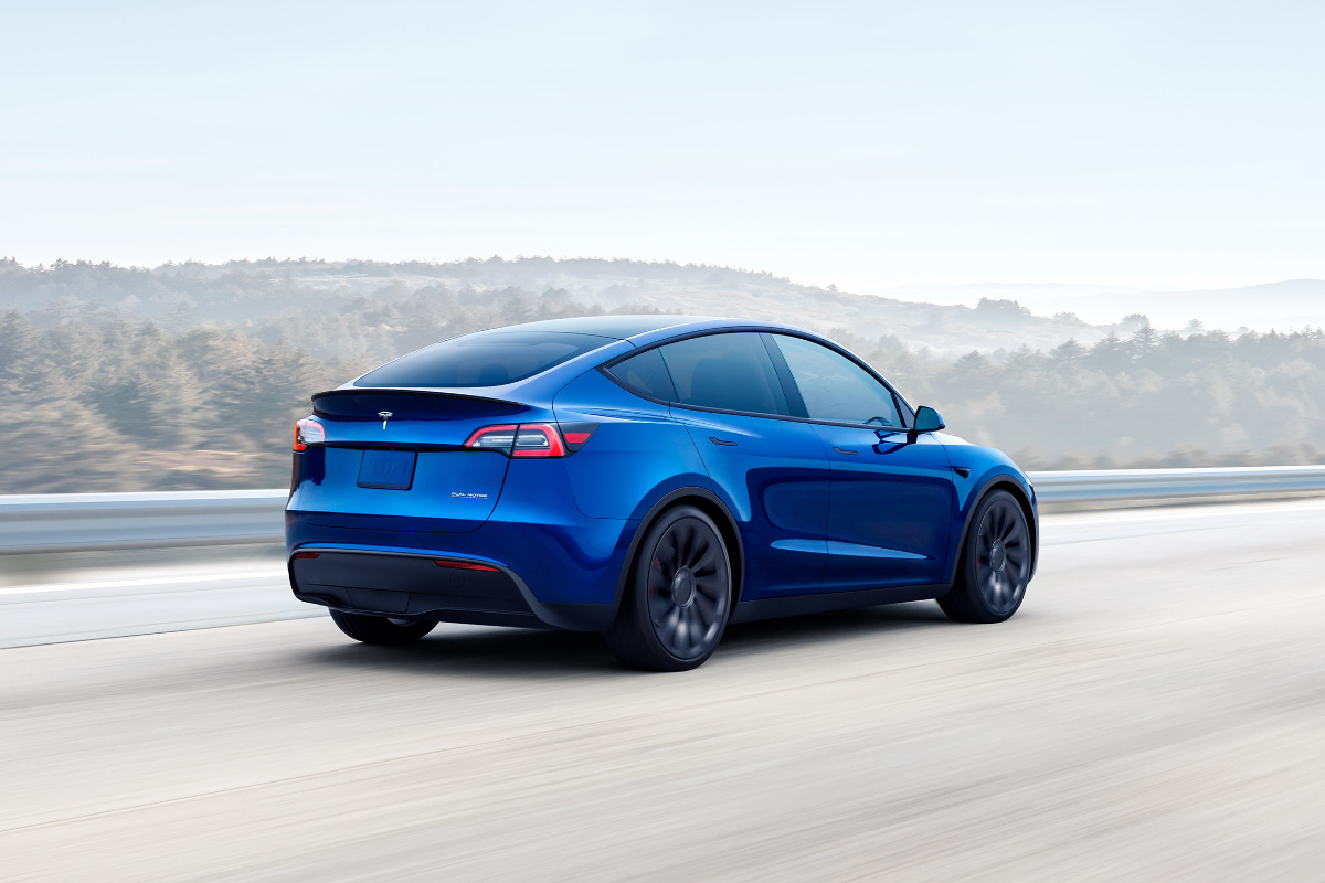 Tesla Model Y mais barato de sempre chega em Dezembro