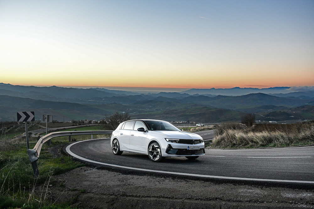 Opel Astra GSe: híbrido de elevada performance