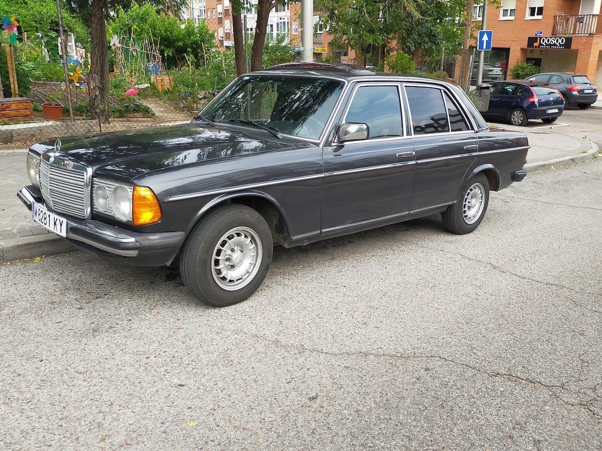 Mercedes W123