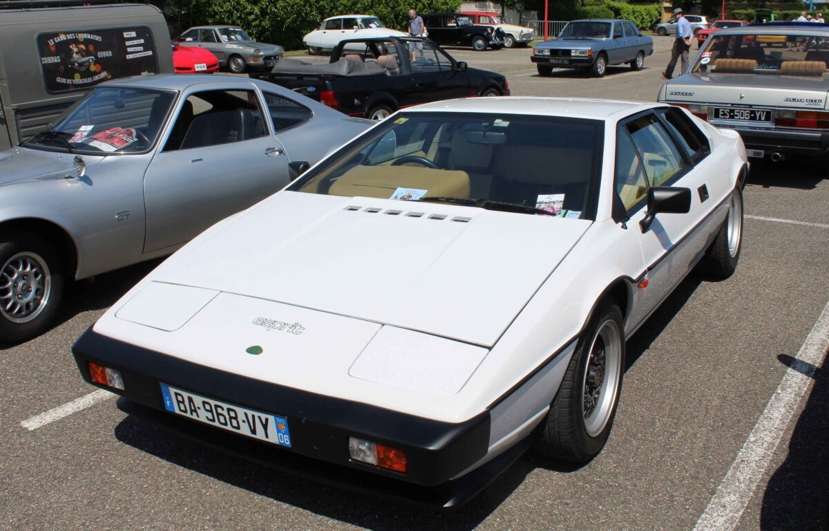 Lotus Esprit S1
