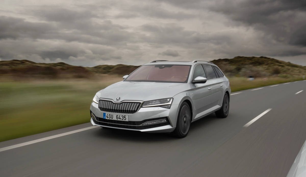 Skoda Superb carro usado