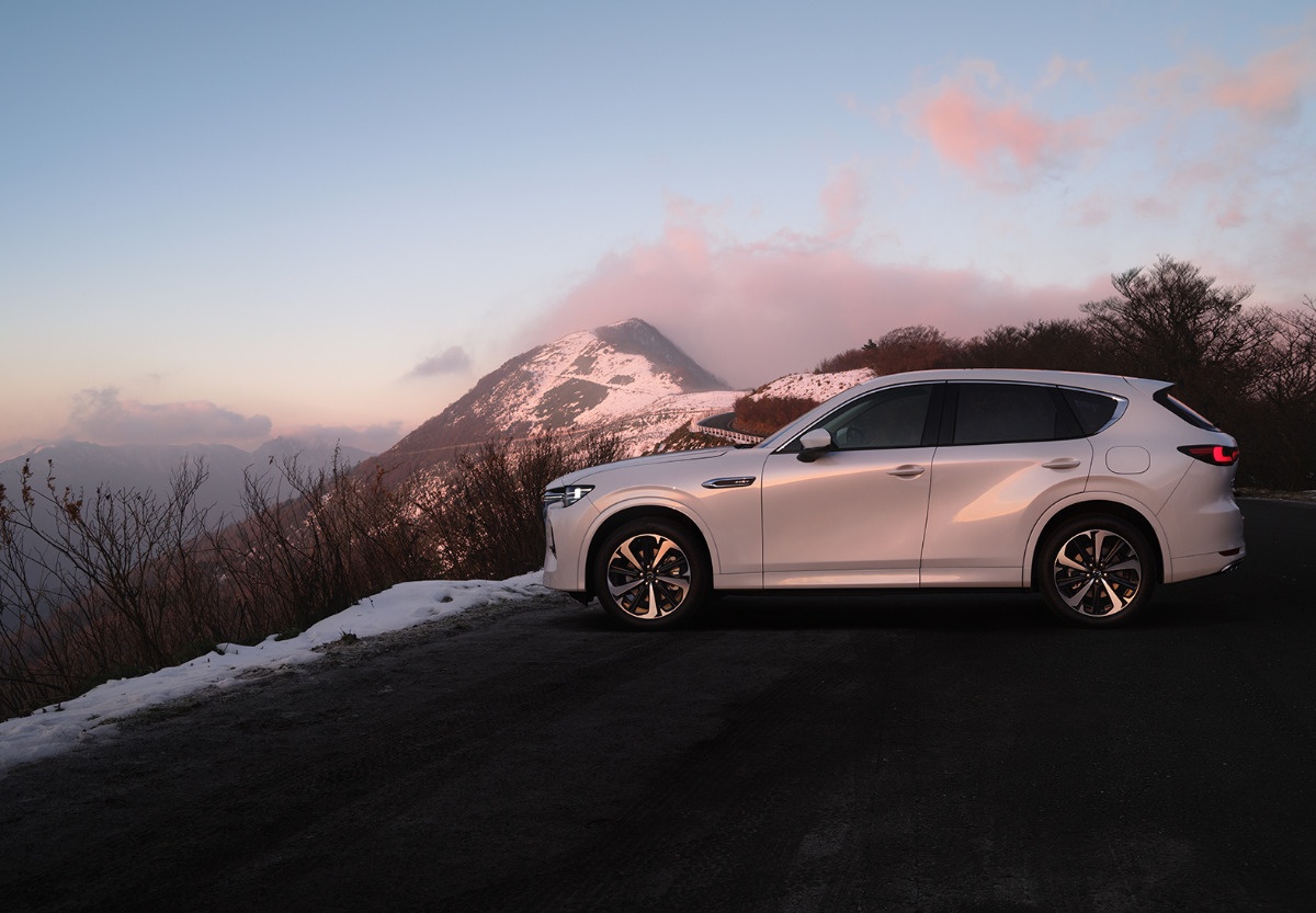 Mazda CX-60 lateral