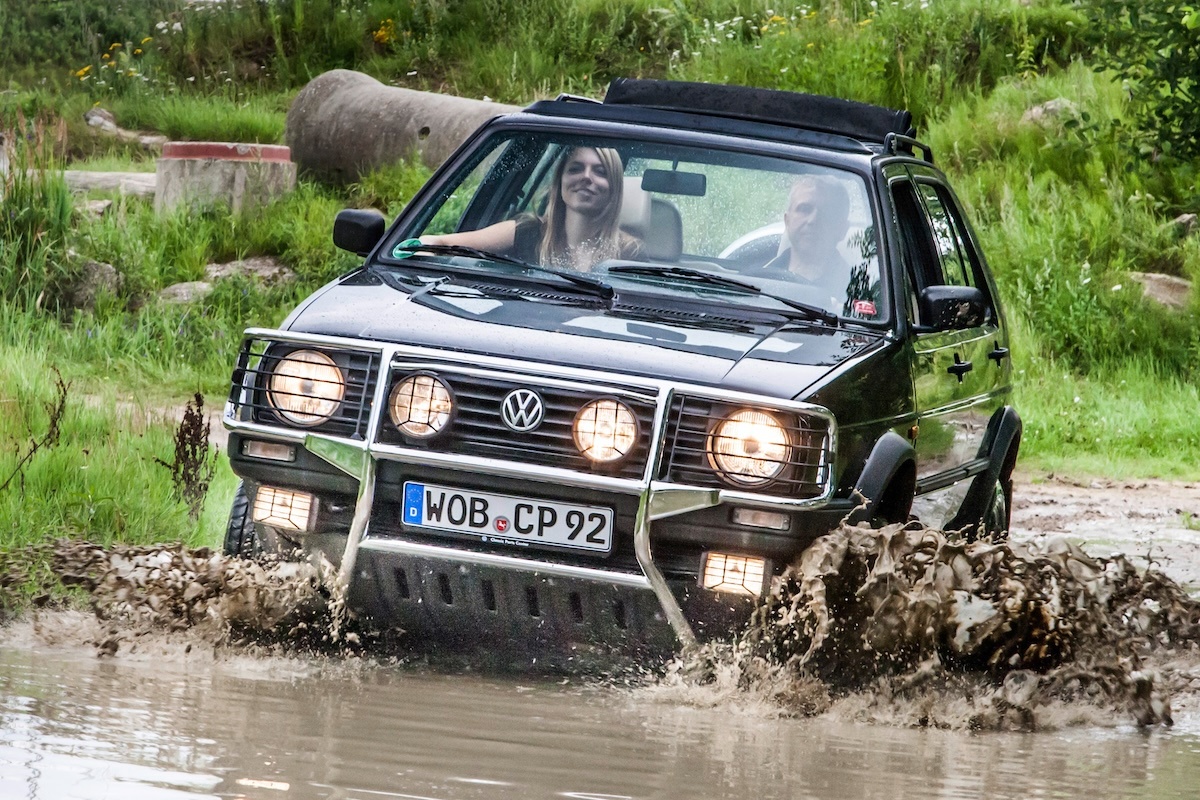 vw golf country