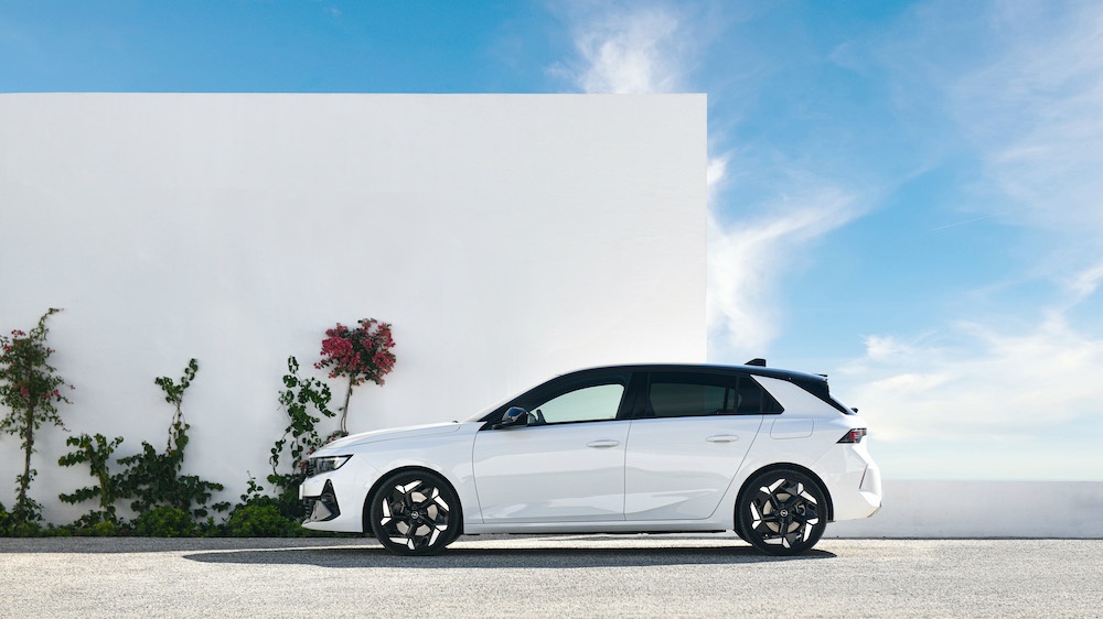Opel Astra GSE lado