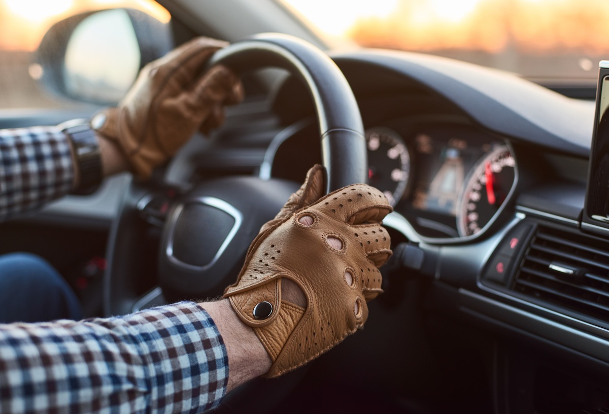 Luvas de condução em couro