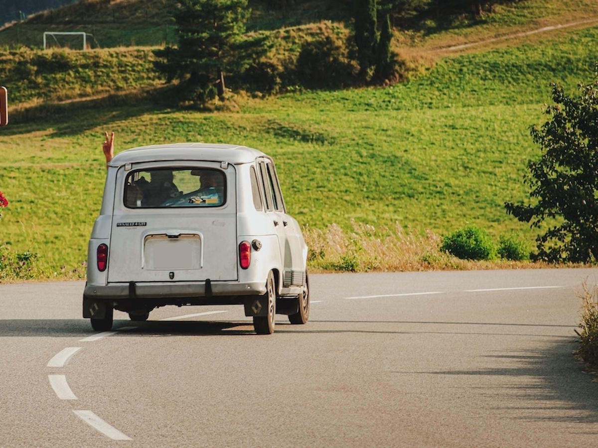 Renault 4L tras