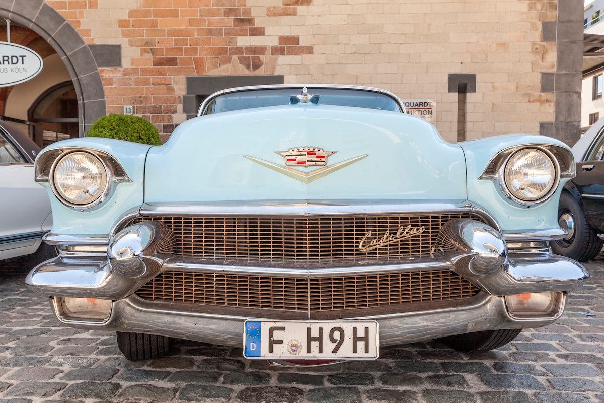 Cadillac Eldorado frente