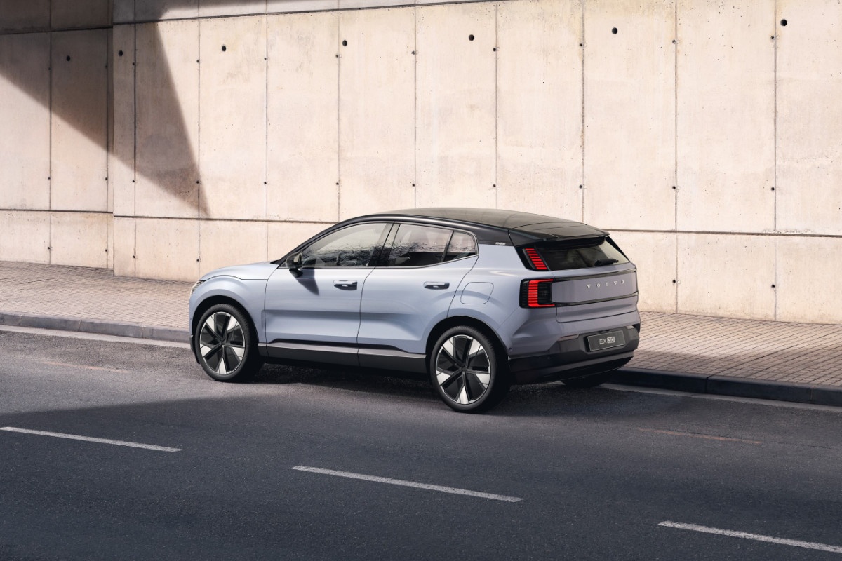 Volvo EX30 SUV