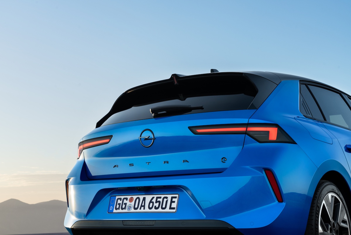 Opel Astra Electric tras