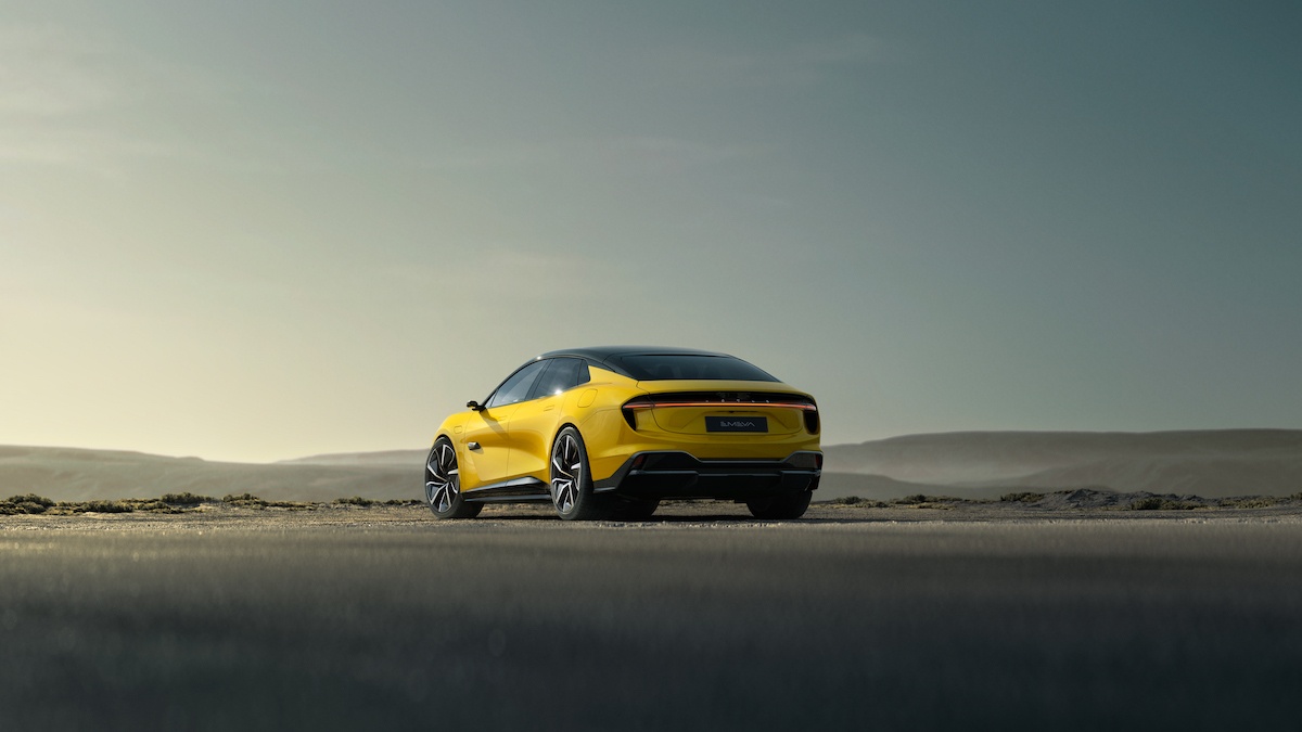 Lotus Emeya traseira