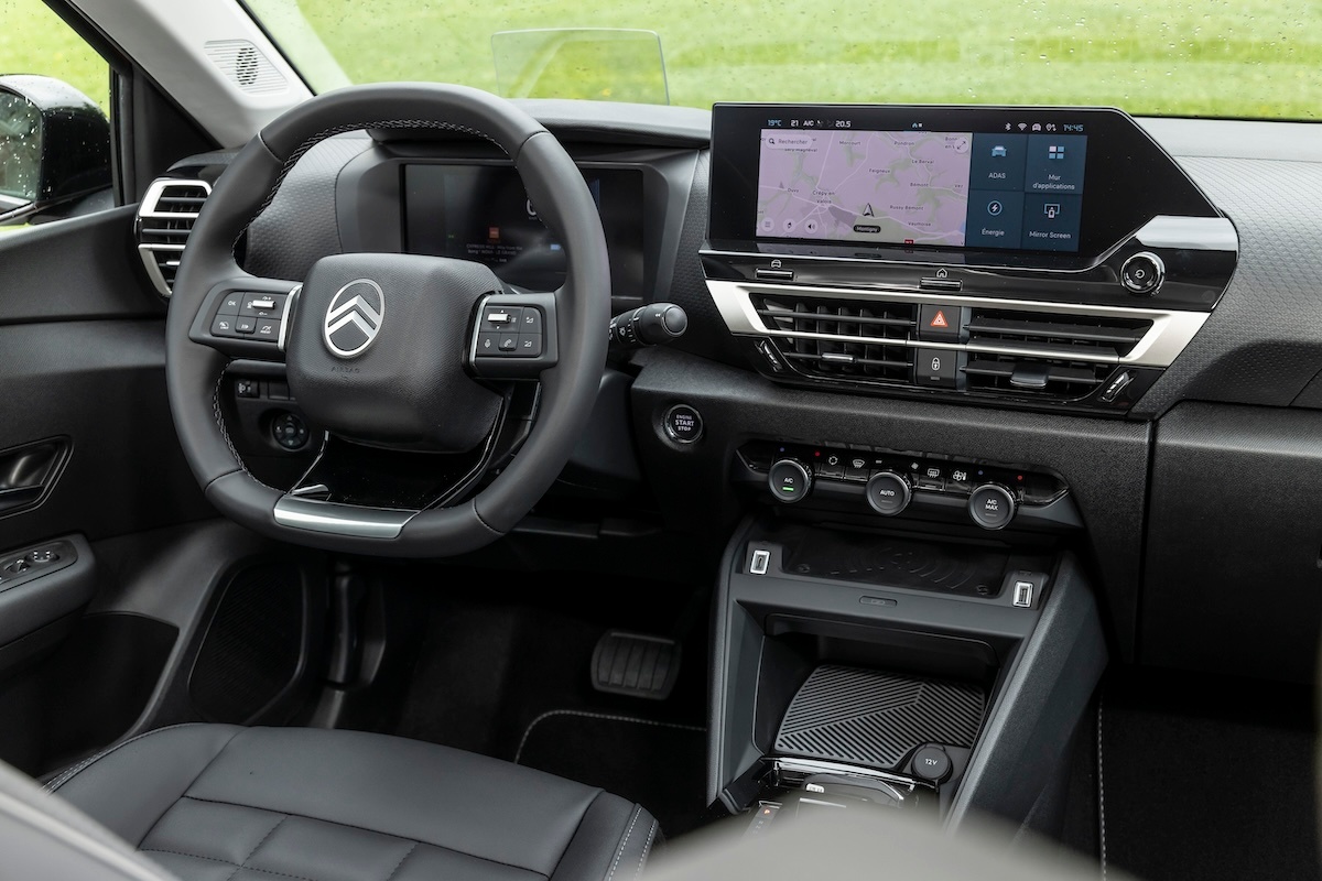 Novo Citroen C4 interior