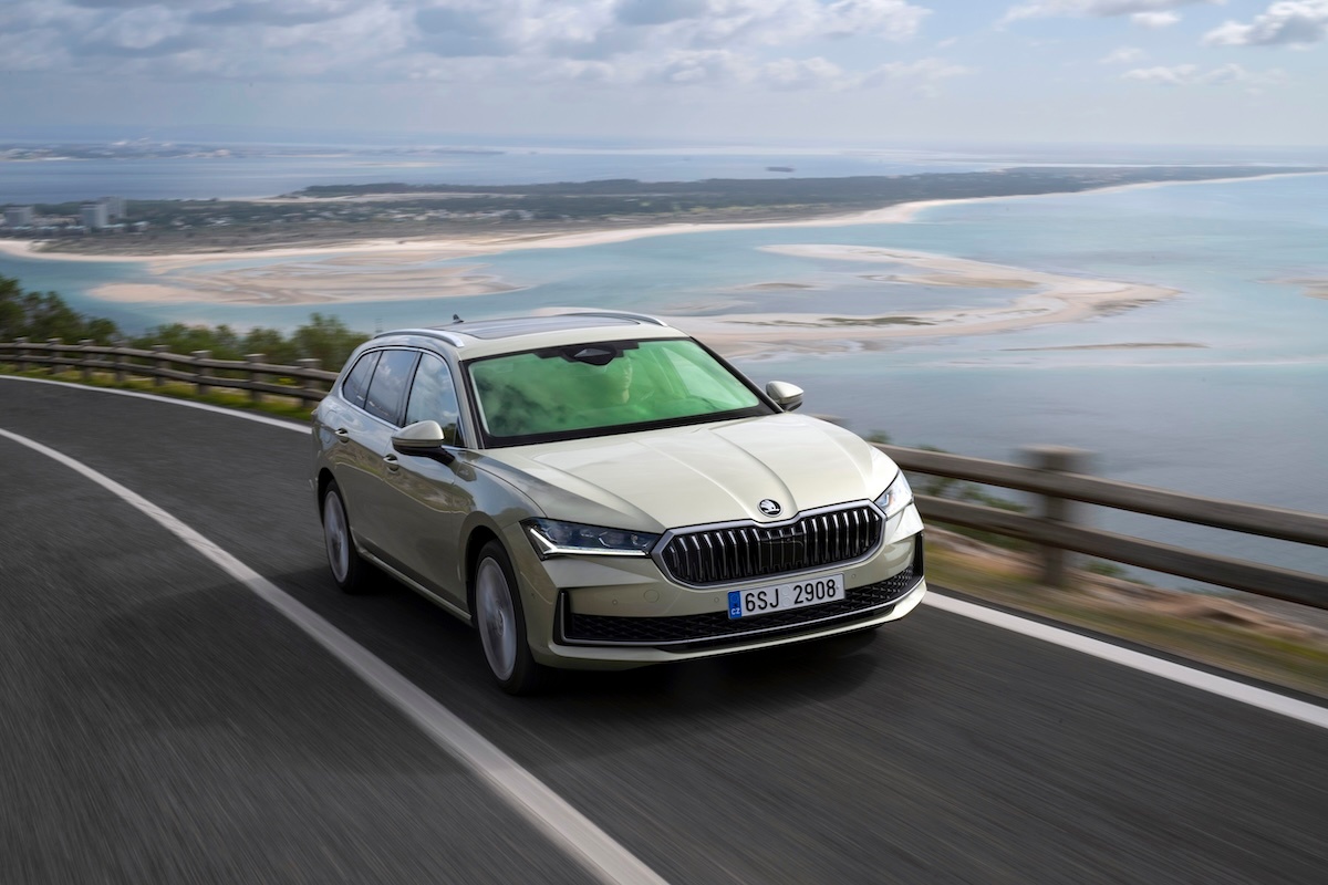 Novo Skoda Superb combi