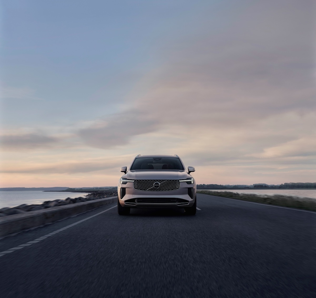 Novo Volvo XC90 frente