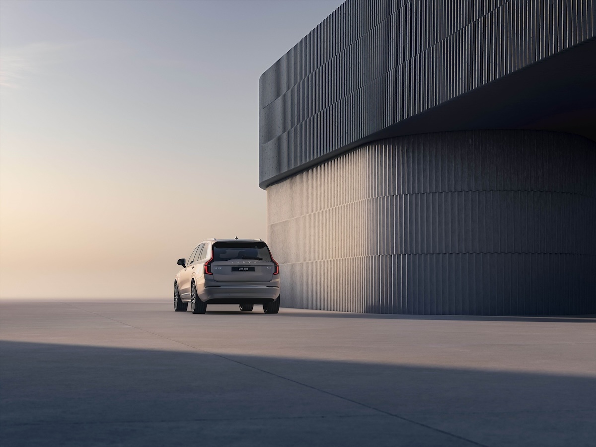 Novo Volvo XC90 traseira