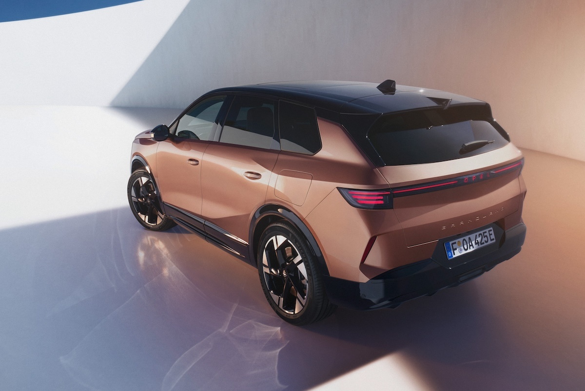 Opel Grandland traseira