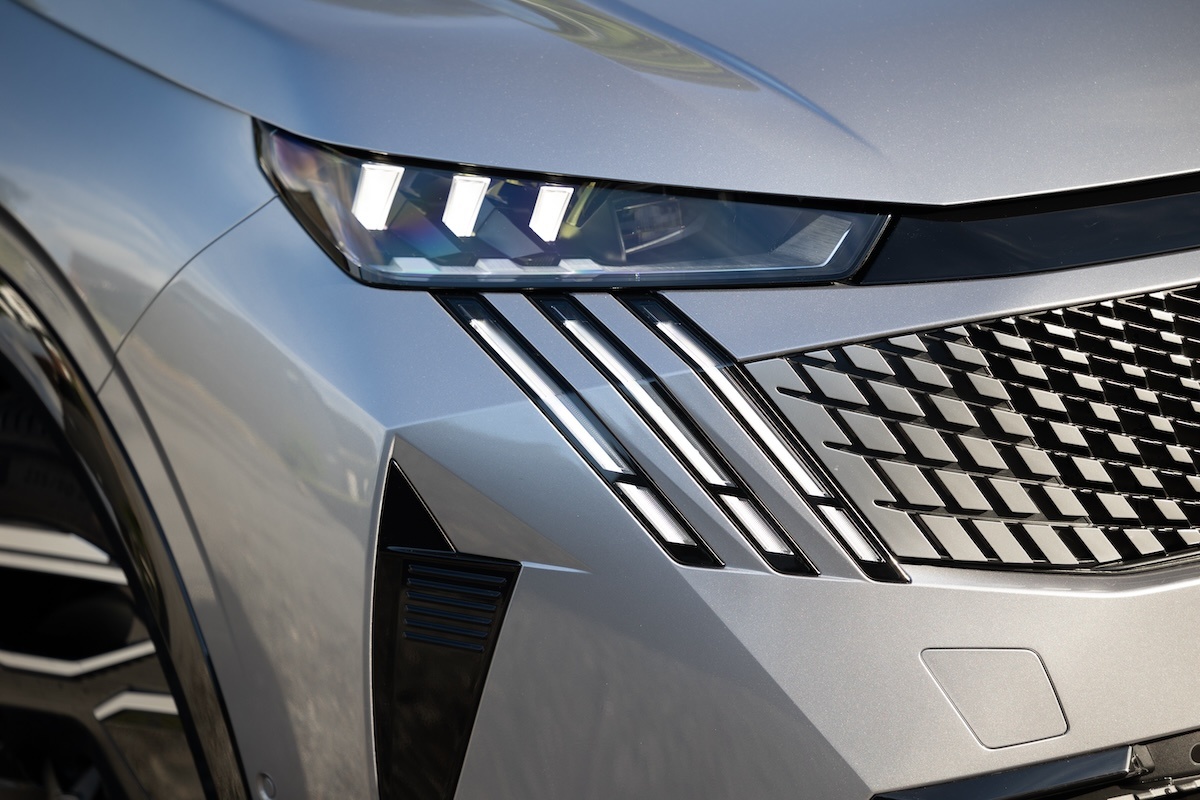 Peugeot E-5008 frente
