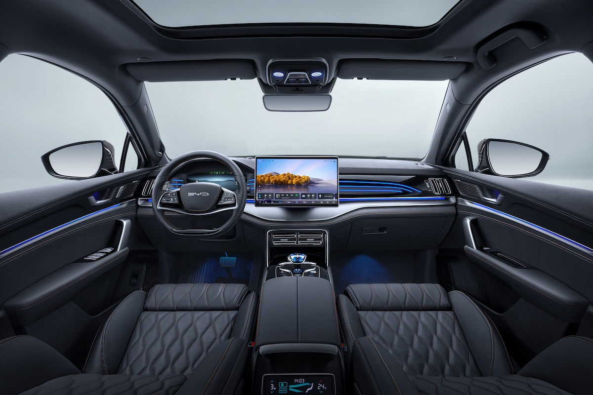 BYD TANG interior