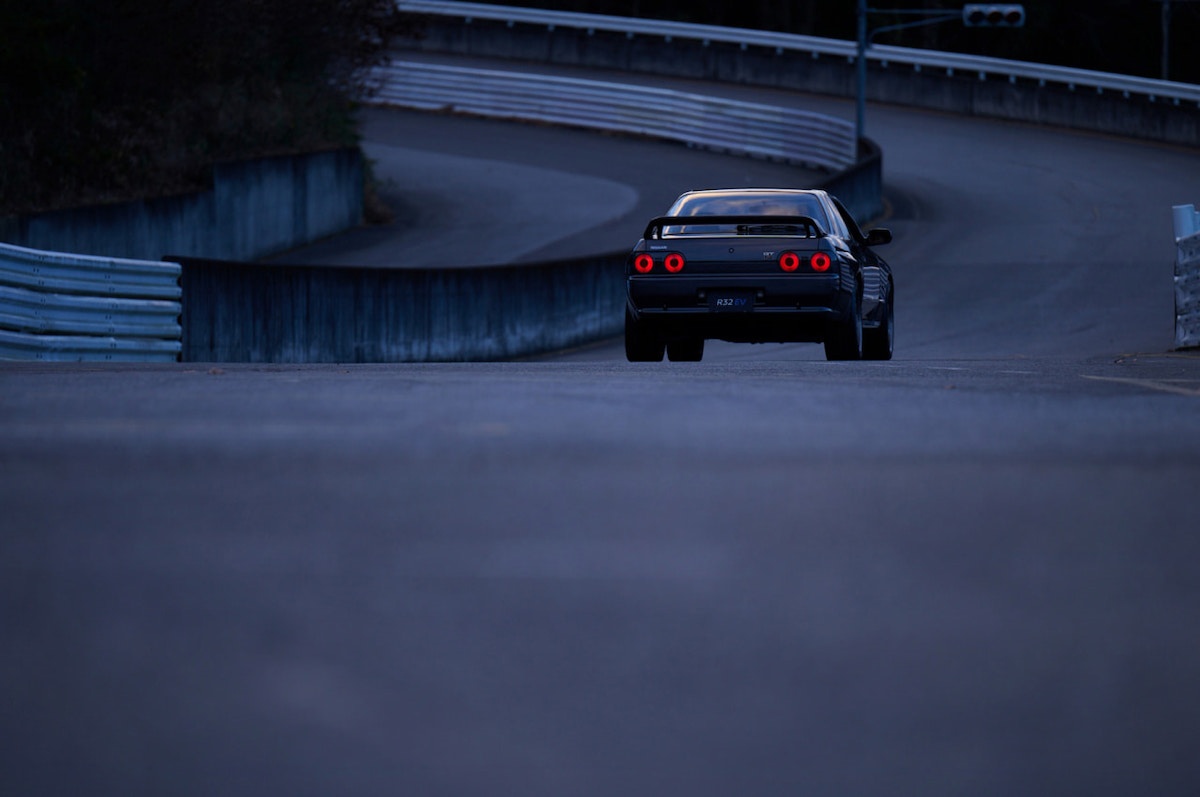 Nissan R32 condução