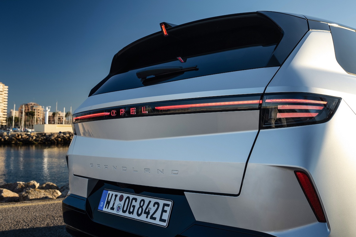 Opel Grandland SUV design