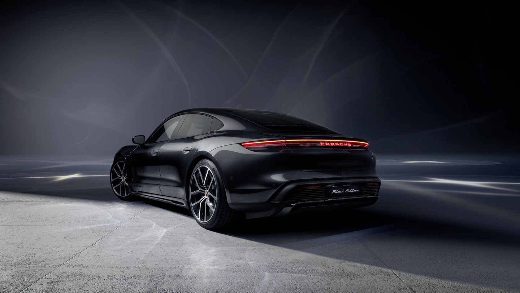 Novo Taycan Black Edition