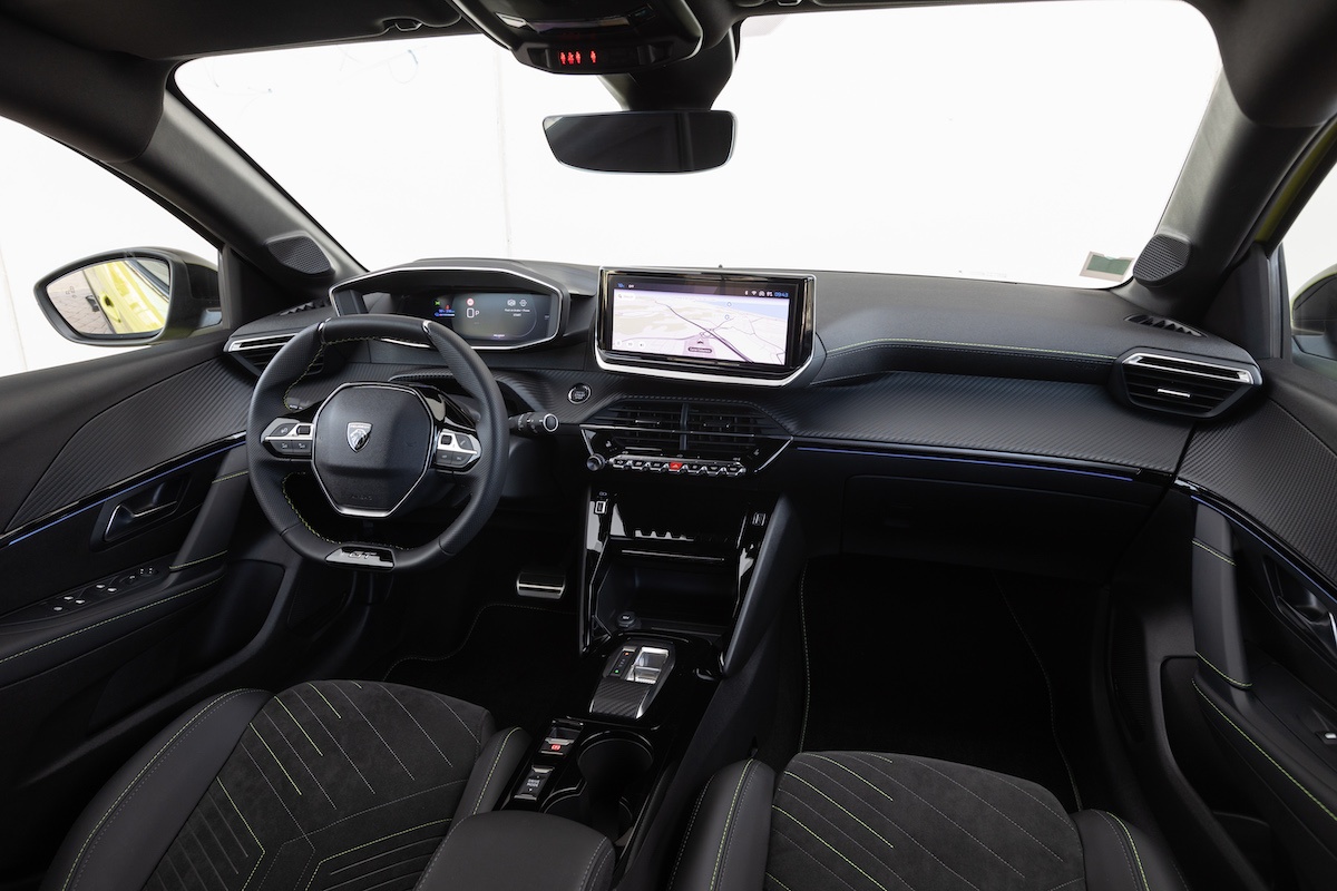 Peugeot e-208 interior