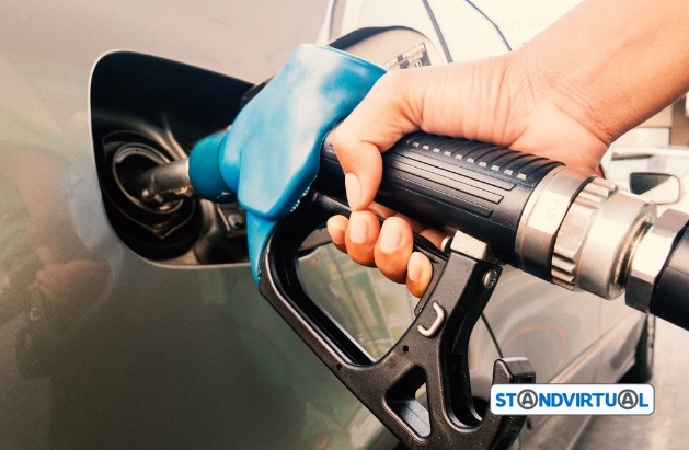 Abasteci o carro com o combustível errado como distinguir