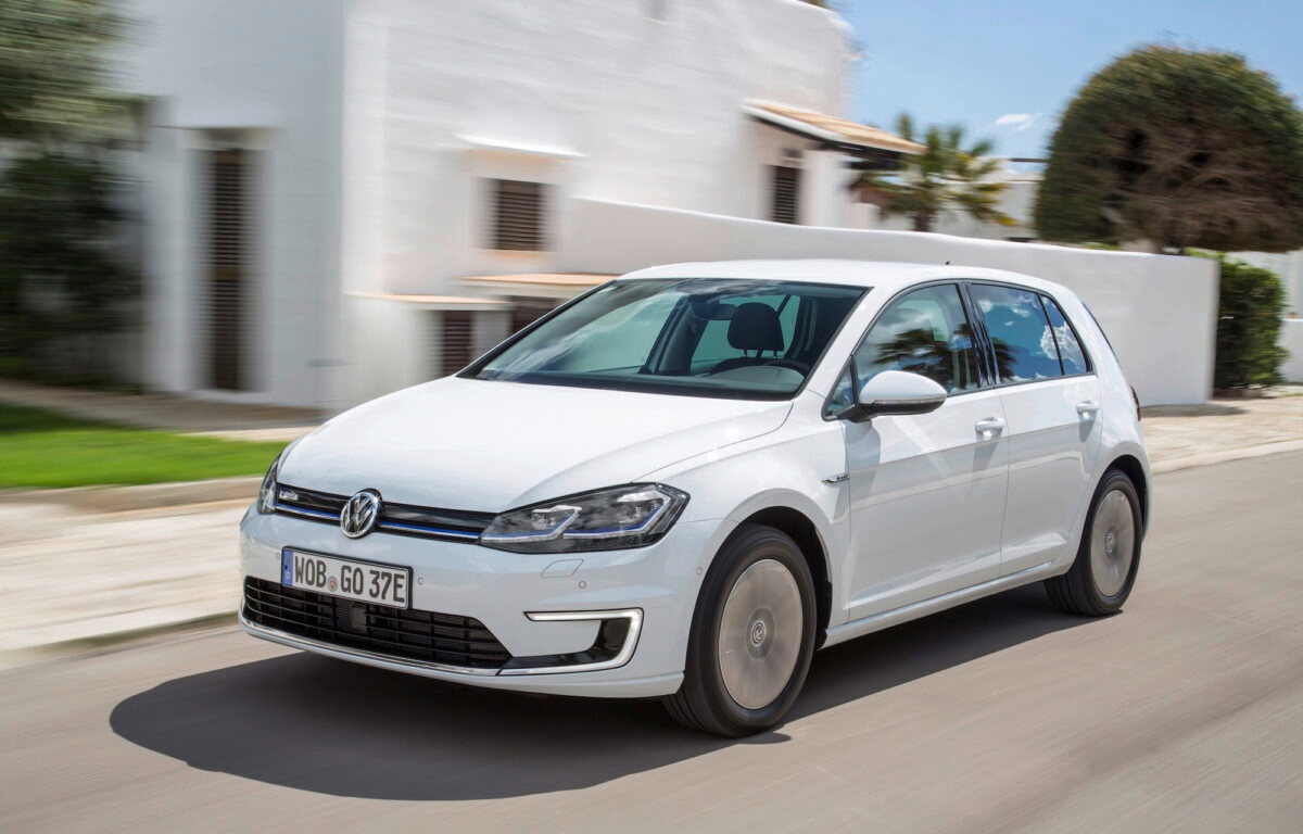 Volkswagen e-Golf carro elétrico usado 30 mil euros Standvirtual