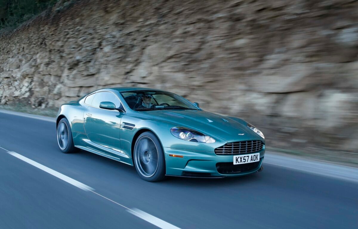 Aston Martin DBS V12