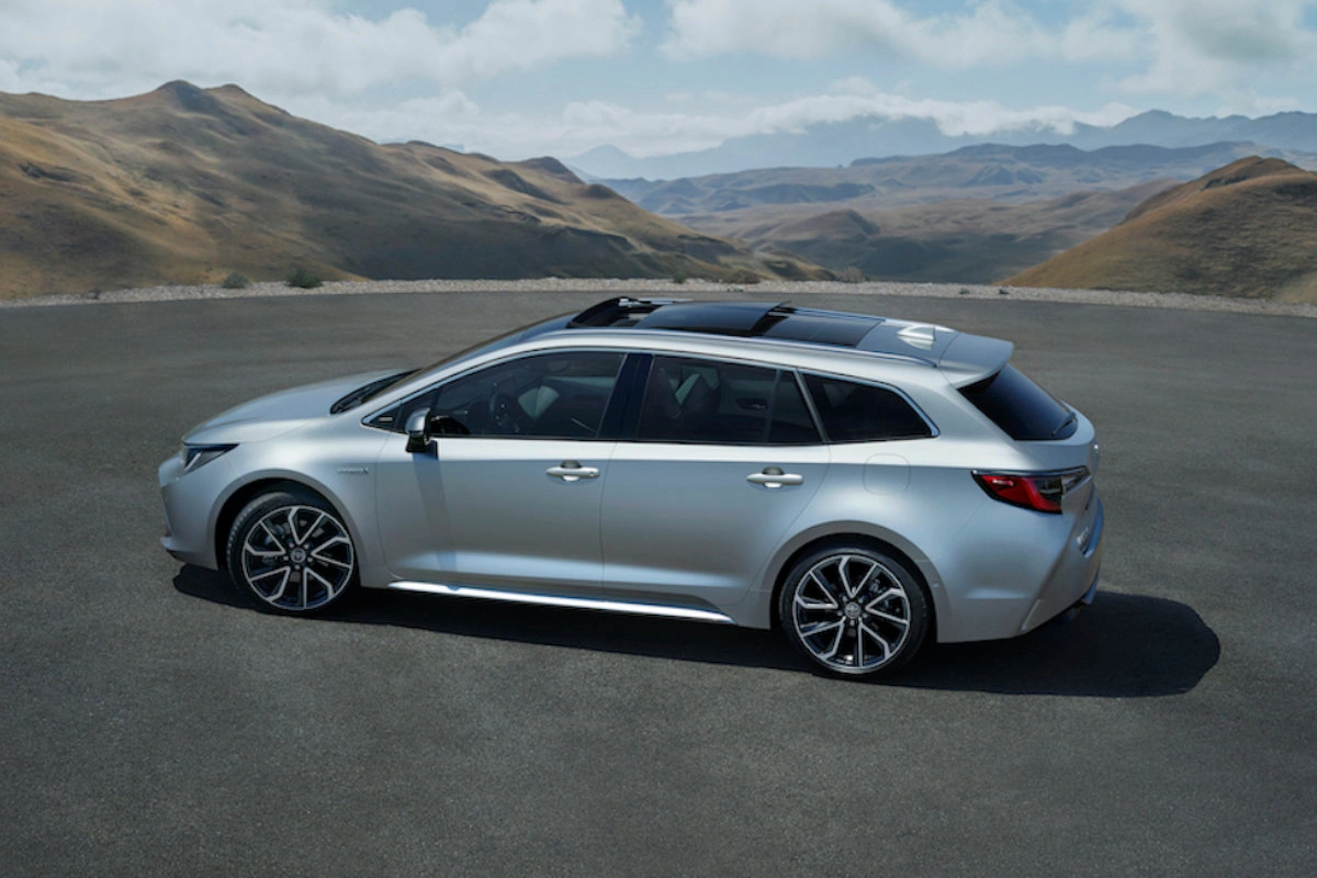 Familiar Toyota Corolla TS hibrida gasolina