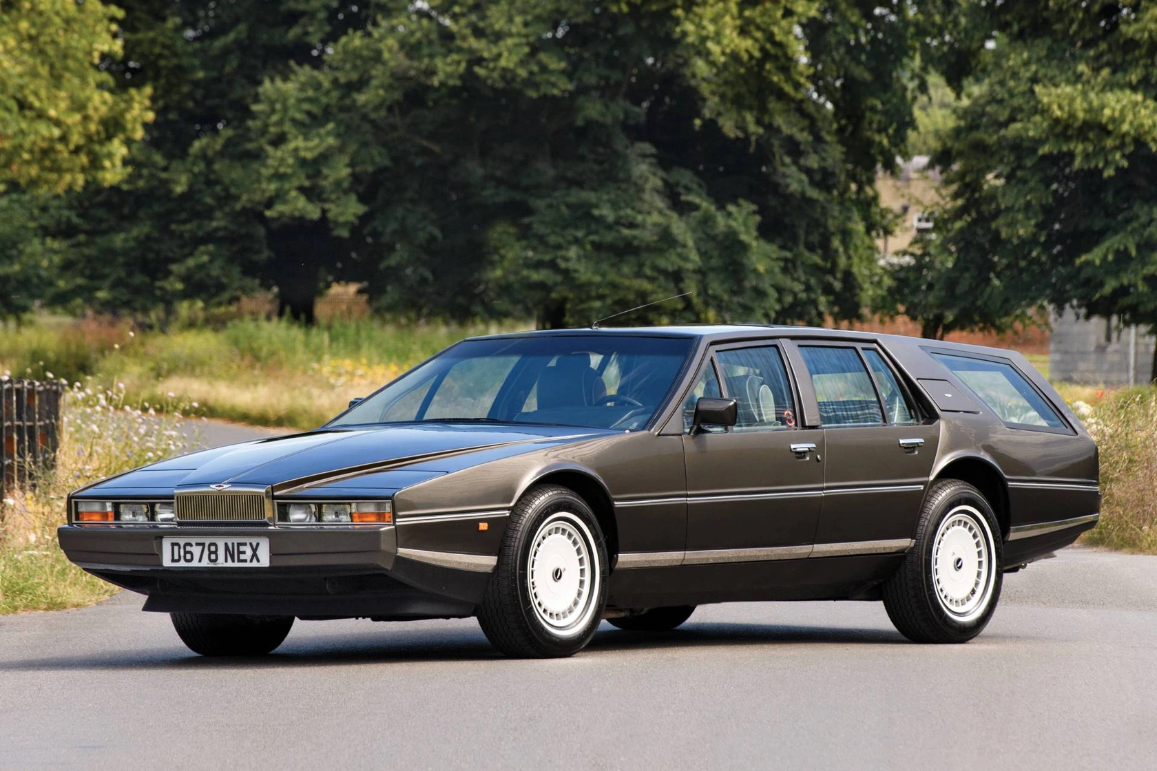 Aston Martin Lagonda Shooting Brake