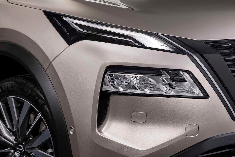 Nissan X-Trail faróis