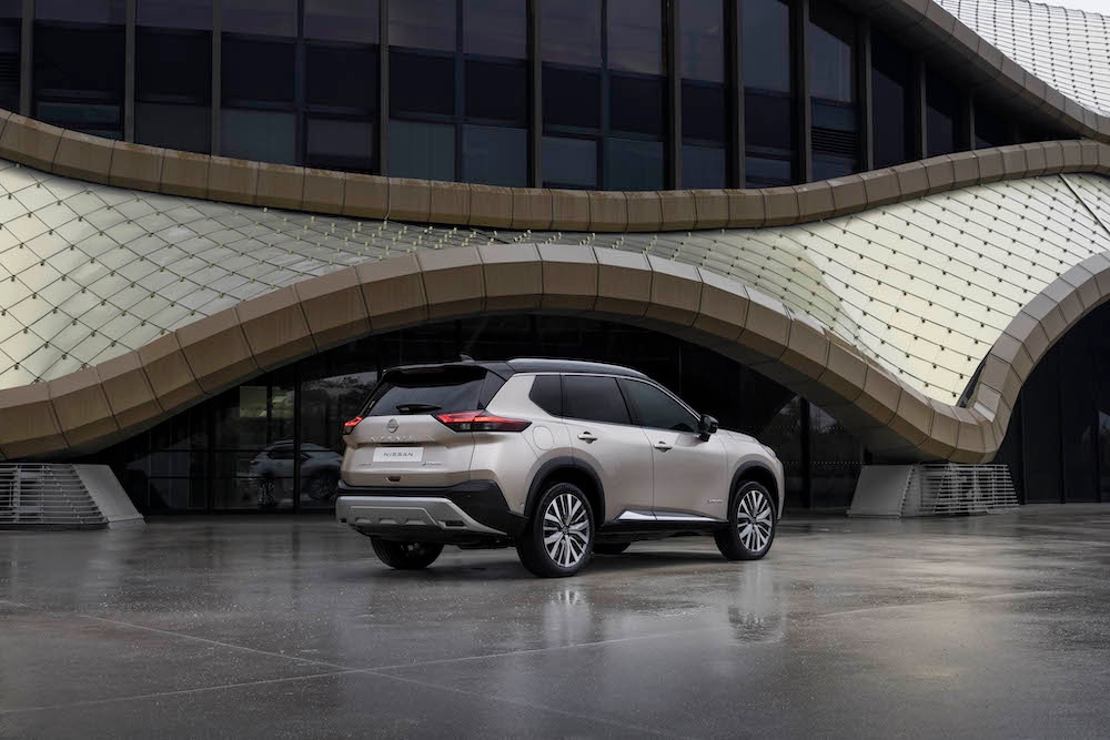 Nissan X-Trail lado