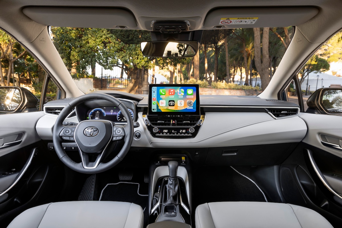 Toyota Corolla Sedan interior