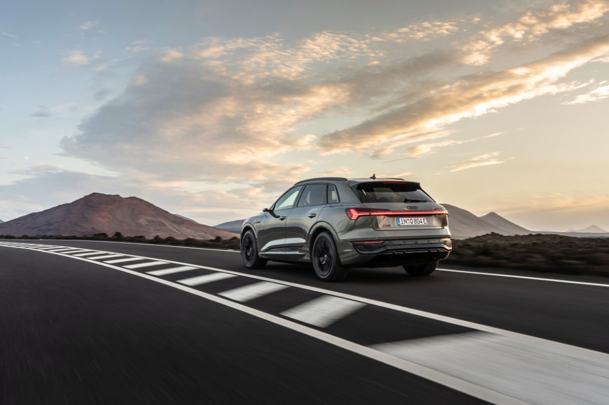 SUV Audi Q8 etron elétrico Standvirtual