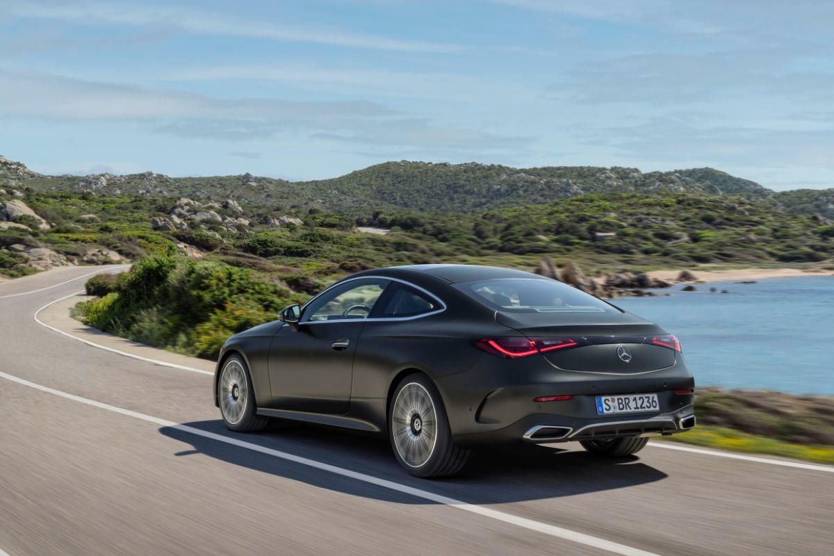 Novo Mercedes CLE Coupe traseira Standvirtual
