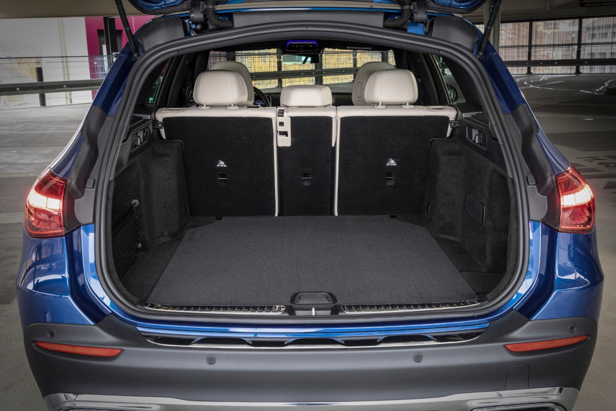 Novo Mercedes classe E All-terrain espac?o bagageira