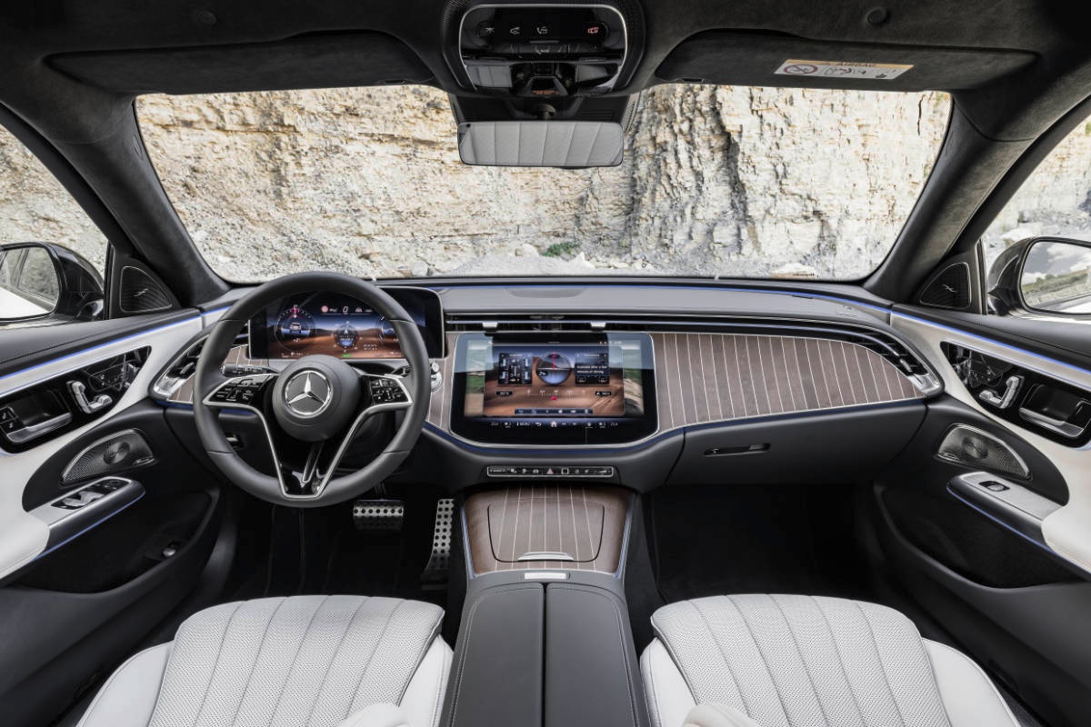 Novo Mercedes classe E All-terrain interior