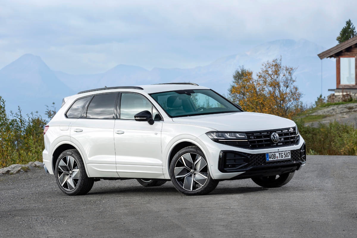 Novo Volkswagen Touareg branco R-Line