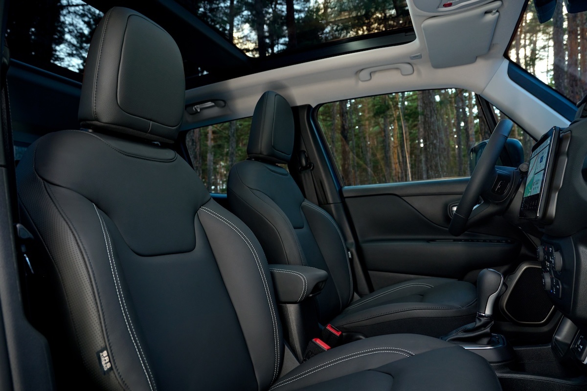 Jeep Renegade 2024 interior