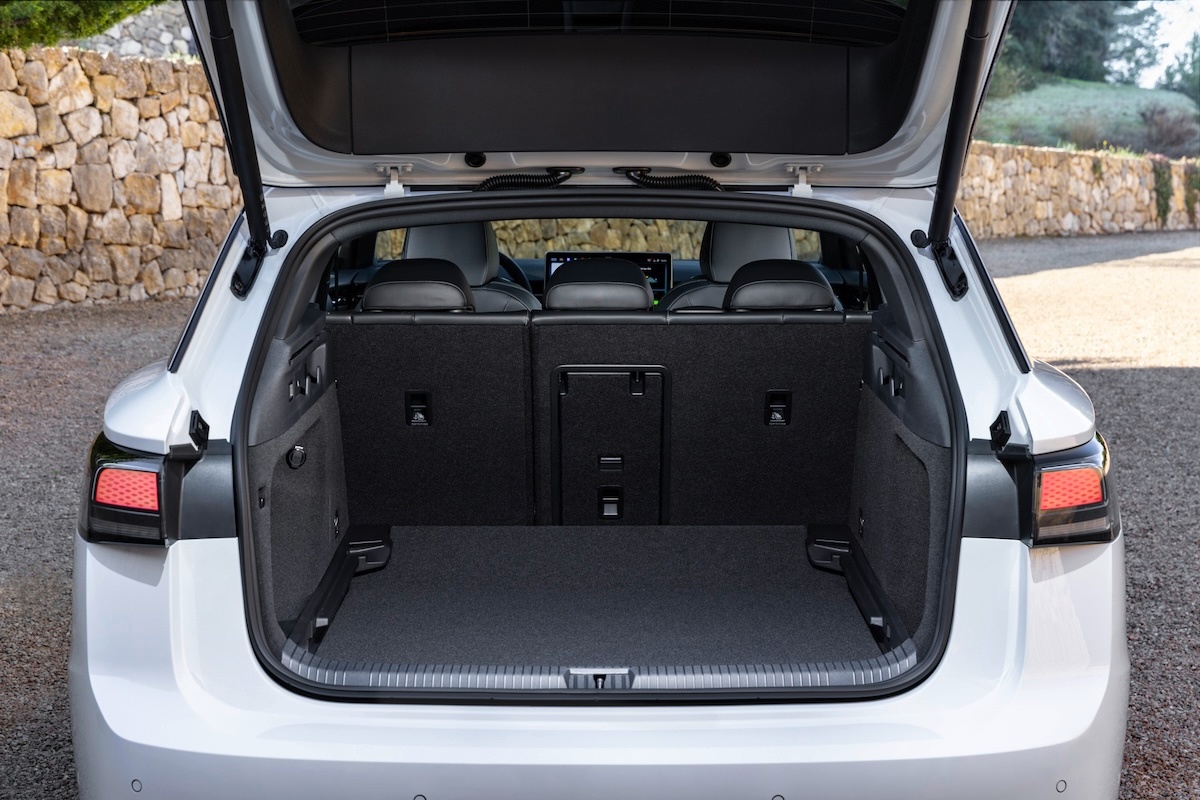 Nova Volkswagen ID.7 Tourer espaço bagageira