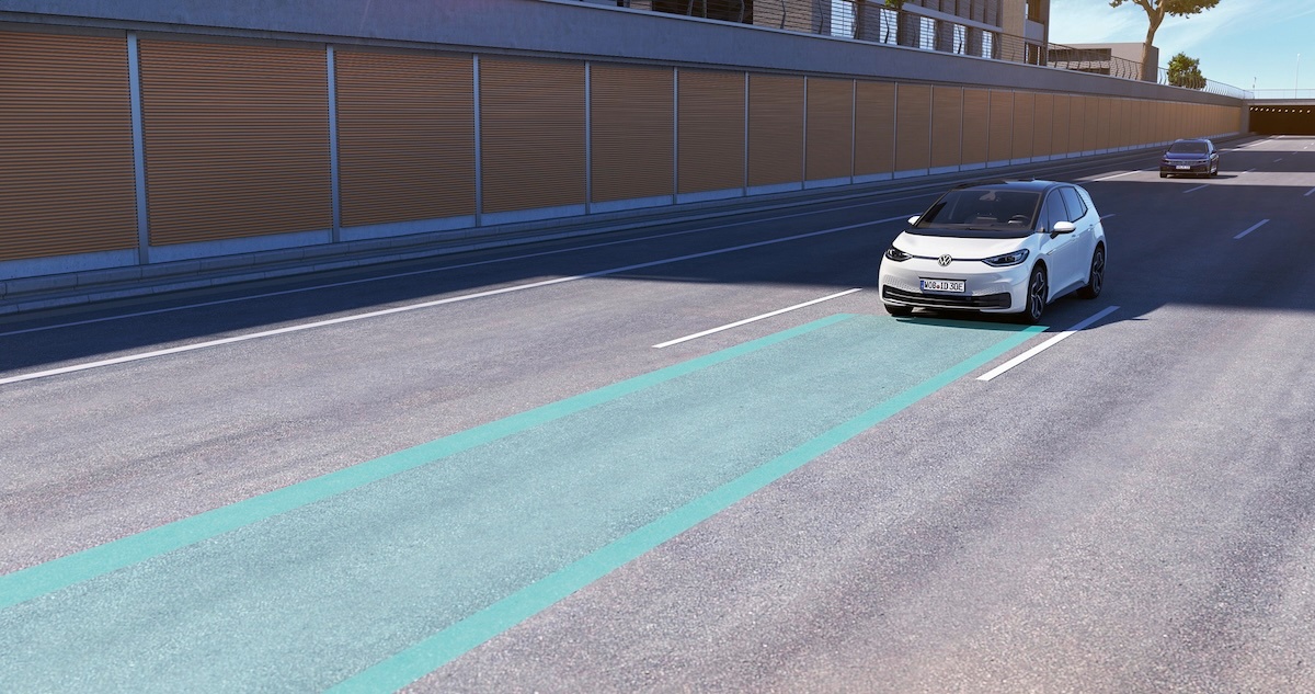 Assiste?ncia a? manutenc?a?o na faixa de rodagem