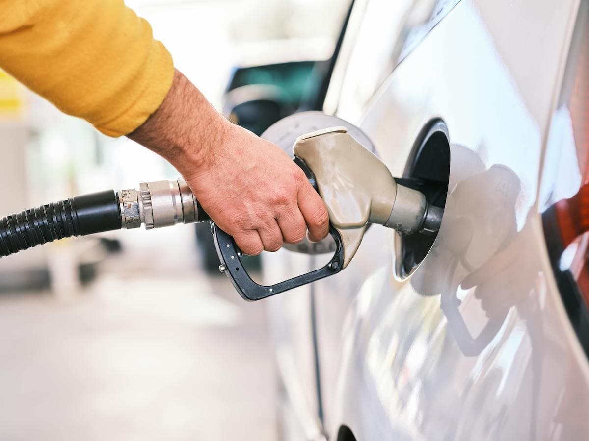 carros eletricos vs combustiveis
