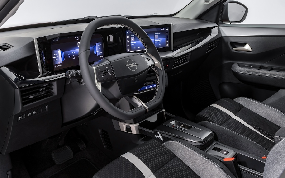 Novo Opel Frontera interior