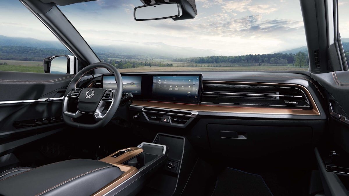 KGM Torres EVX interior