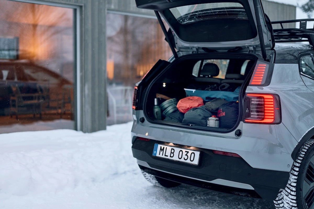 Volvo EX30 Cross Country bagageira