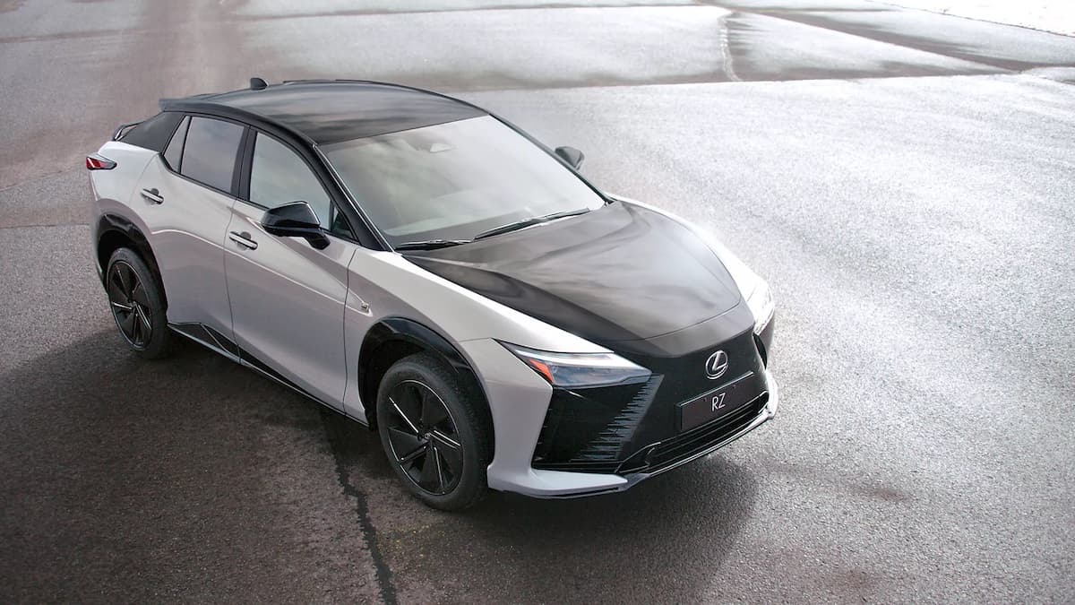Lexus RZ design