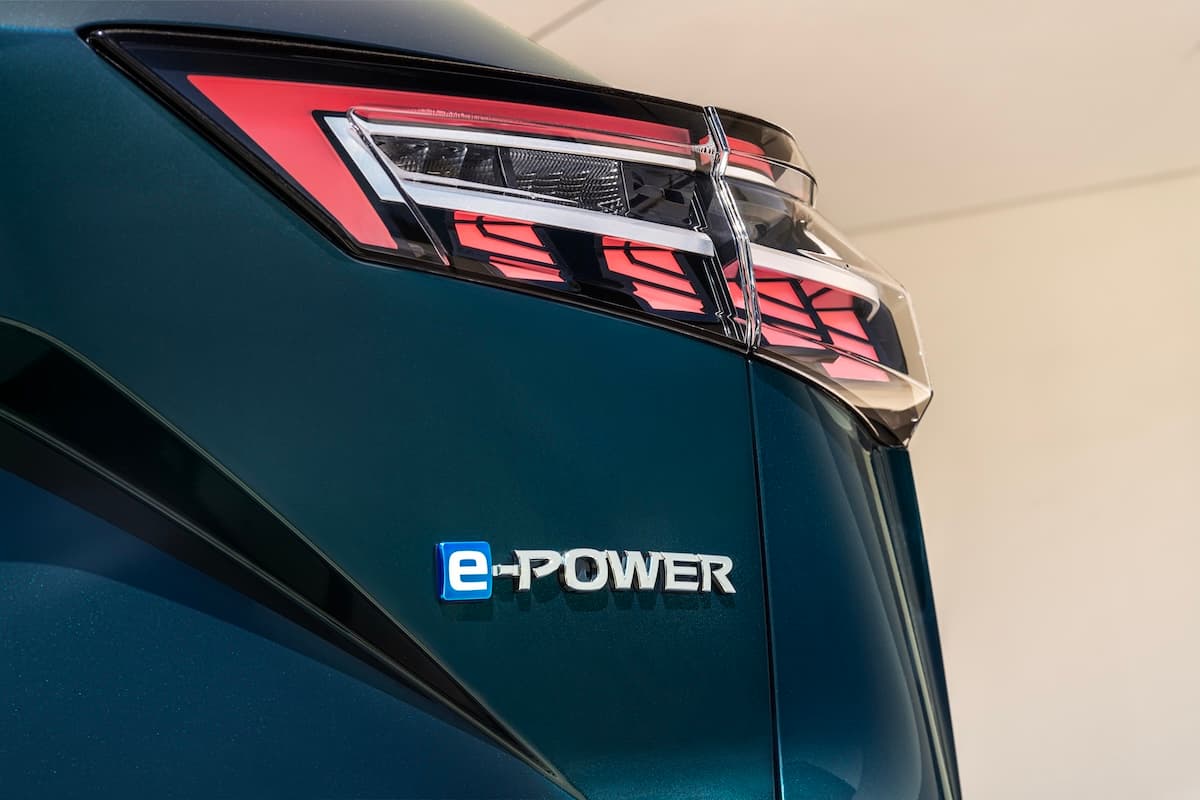 Novo Nissan Qashqai e-power lettering