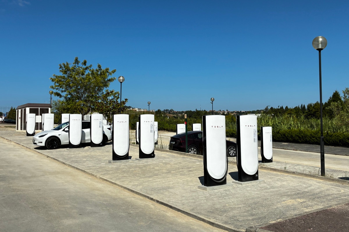 Tesla rede de carregamento rápido Portugal