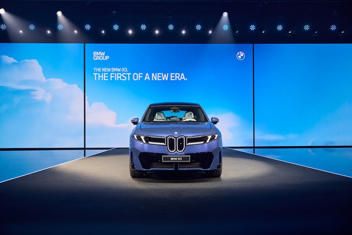 BMW IX3