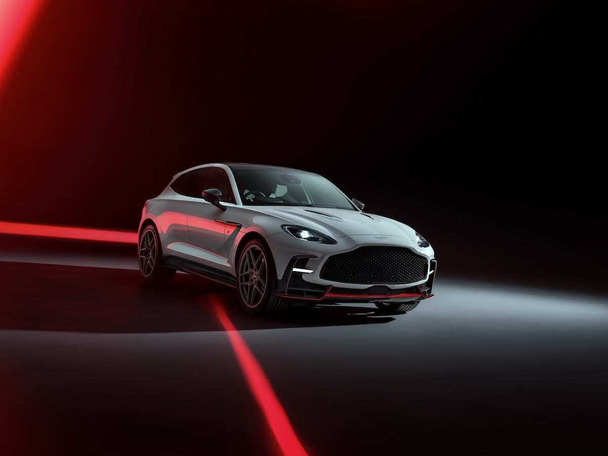 Novo Aston Martin DBX S Standvirtual